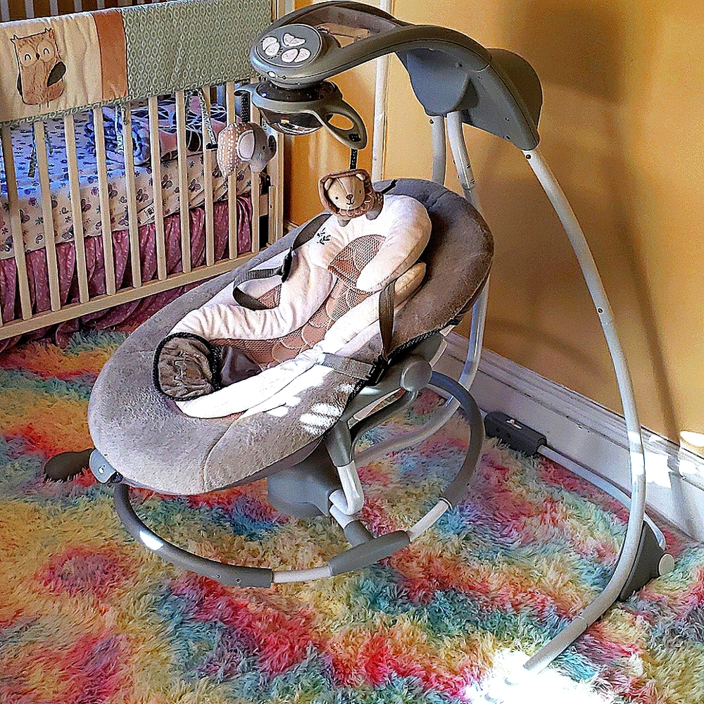 Baby swing